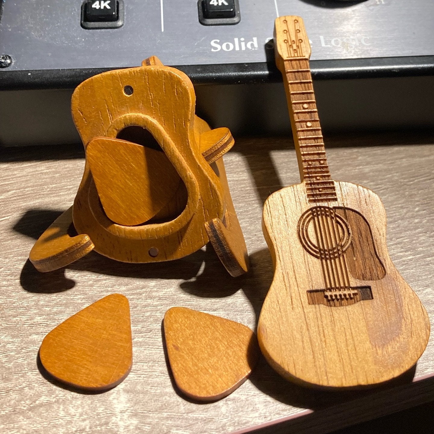 50% RABATT | GuitarNest™ | Gitarren-Plektrumhalter aus Holz