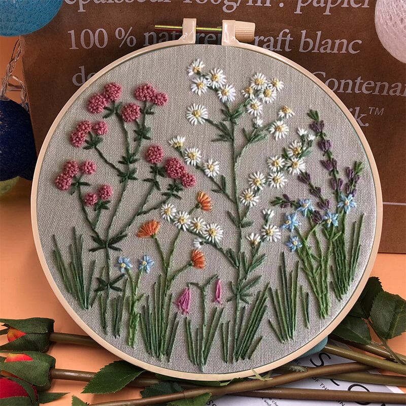 1+1 Free | Florify™ | A set for beginners to embroider flowers!