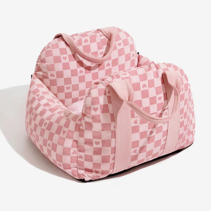 SafeSnug™ | Der sichere Kuschelthron, der jeder Autofahrt Ruhe und Geborgenheit schenkt