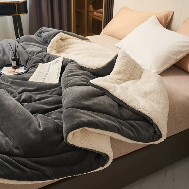 SoftHug Winterdecke | Weiche Fleece Kuscheldecke | Warm & Pflegeleicht | Perfekt für Sofa & Schlafzimmer