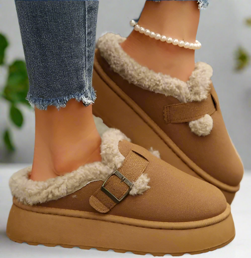 LuxeStep™ | Stilvolle Damen Pantoffeln mit Fell – warm, verstellbar & mit komfortabler Plateausohle