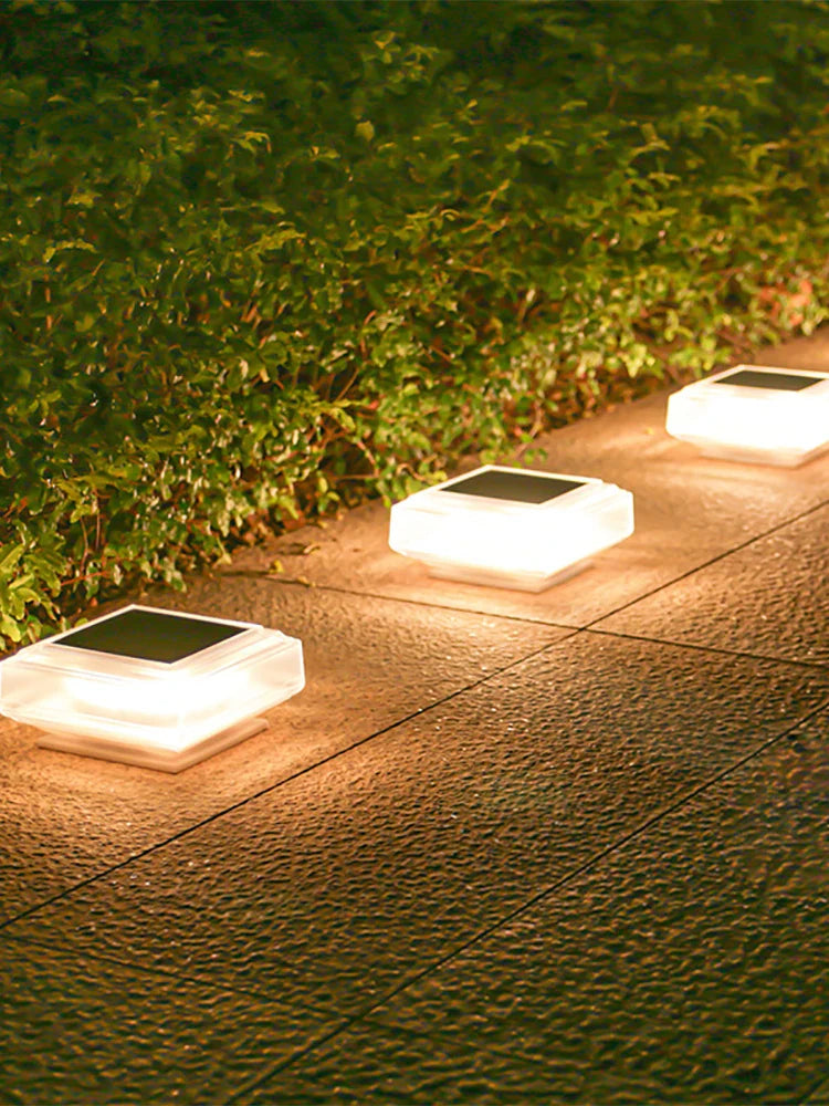 2+2 Gratis | LumoCap | Weißes LED-Licht | Mit Solarpanel & Akku | Für Gartenpfosten & Säulen