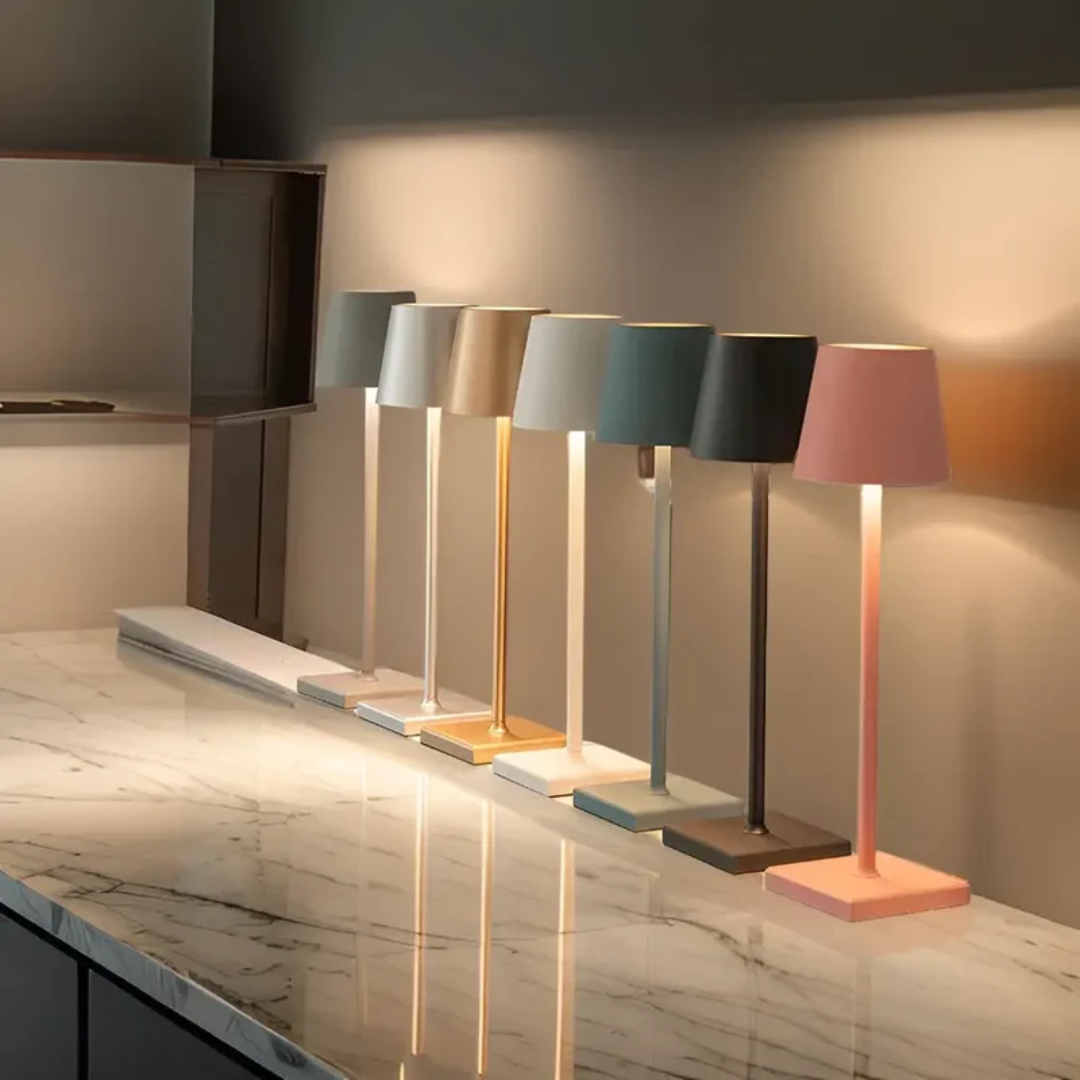 LumiGlow | LED Tischlampe | Wiederaufladbar & Multifunktional | Modernes Design