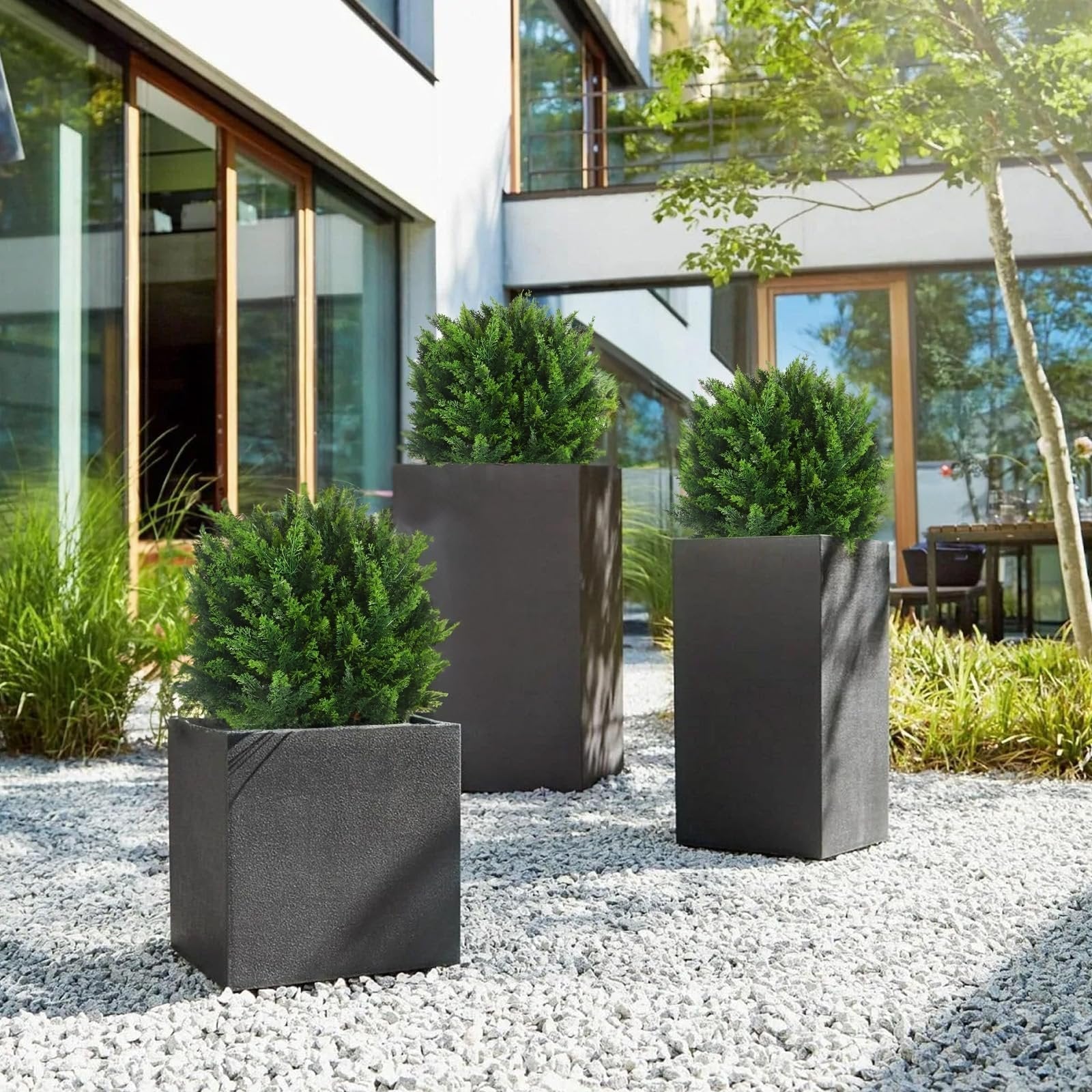 EverVerde™ | Künstlicher Zedern-Formbaum – Müheloses üppiges Grün, das das ganze Jahr über lebendig bleibt