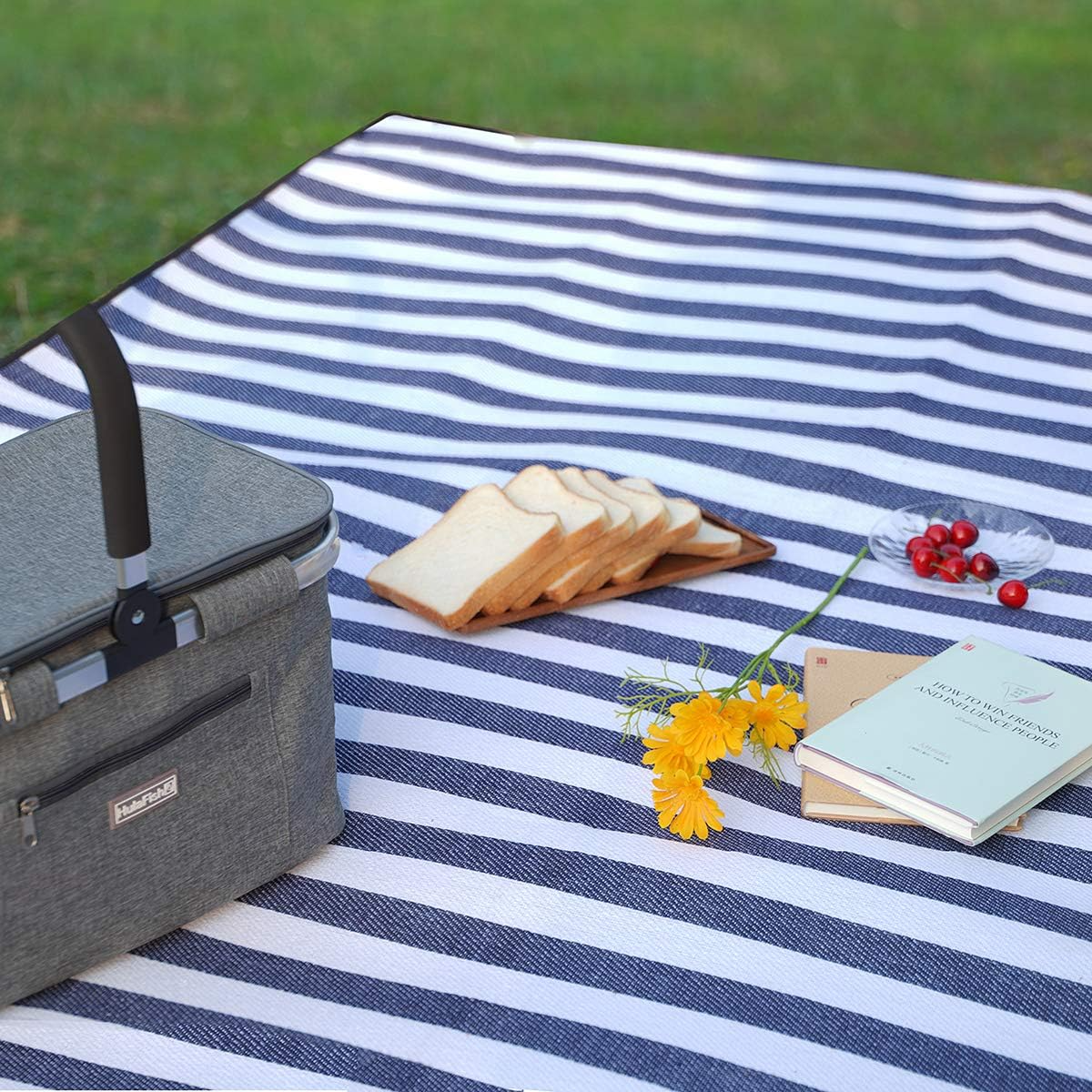 Layora™ | 3-Lagen-Picknickmatte für den Außenbereich | Wasserdicht, Stilvoll und Leicht zu Transportieren