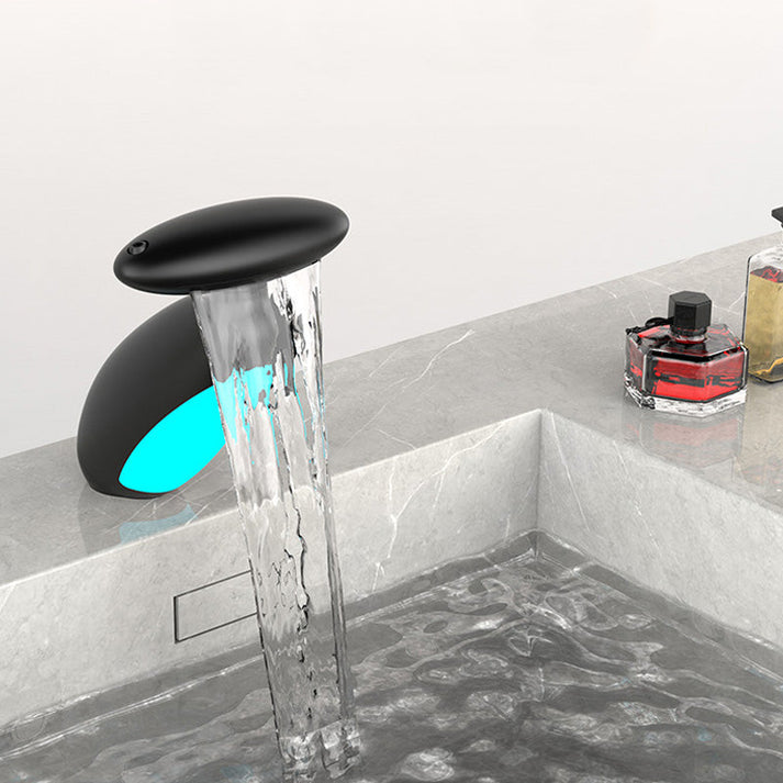 AquaGlow™ | Intelligenter LED-Wasserhahn | Sicherer, intelligenter, besserer Durchfluss