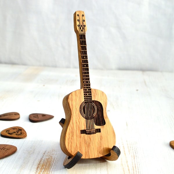 50% RABATT | GuitarNest™ | Gitarren-Plektrumhalter aus Holz