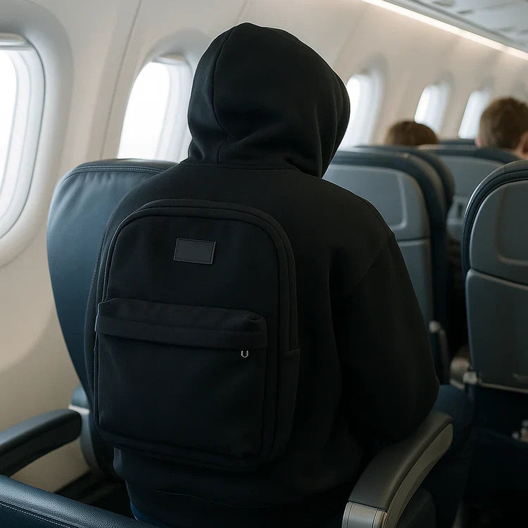 50% Rabatt | HoodSac™ | Keine Taschengebühren. Kein schweres Gepäck. Nur dein Hoodie.