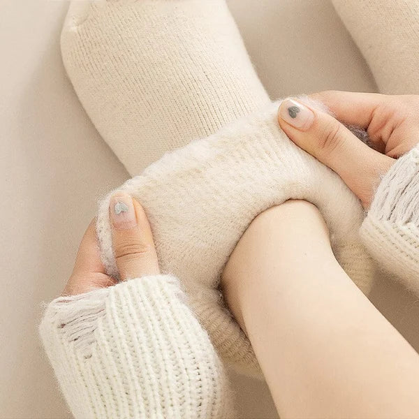 2+2 GRATIS | EverHeat™ | Verhindern Sie kalte Füße mit innovativen Socken, die auch bei extremer Kälte die Wärme speichern.