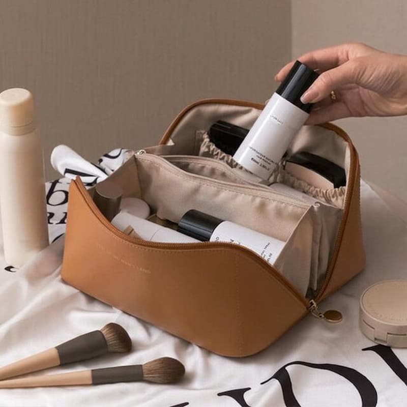 GlamNest™ | Eleganz trifft Organisation für Ihre Schönheitspflege!
