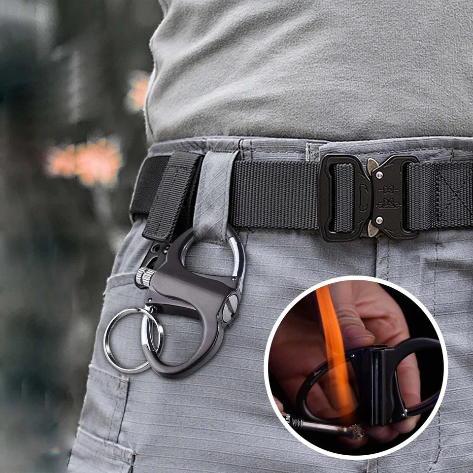 1+1 GRATIS | FlameLatch™ | 2-in-1 Schlüsselanhänger mit Outdoor-Zünder | windfest & nachfüllbar