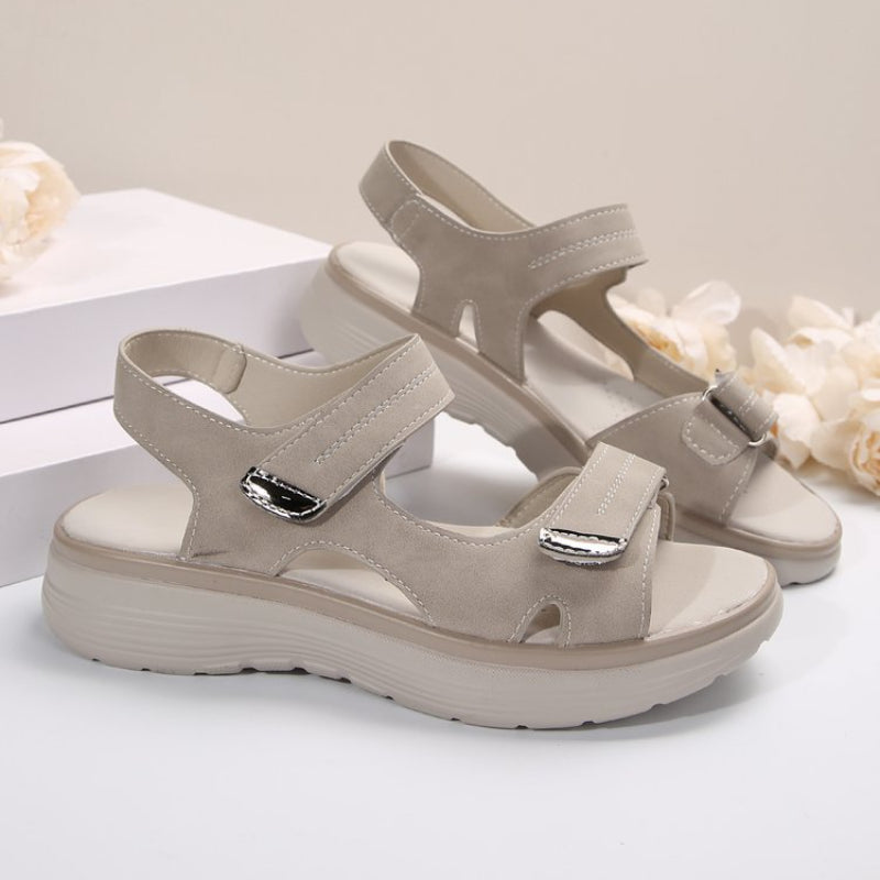 50% Rabatt | SunStyle | Damensandalen mit Keilabsatz